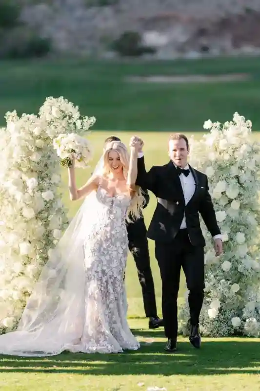 A Classic Wedding for Abigail and Derrick