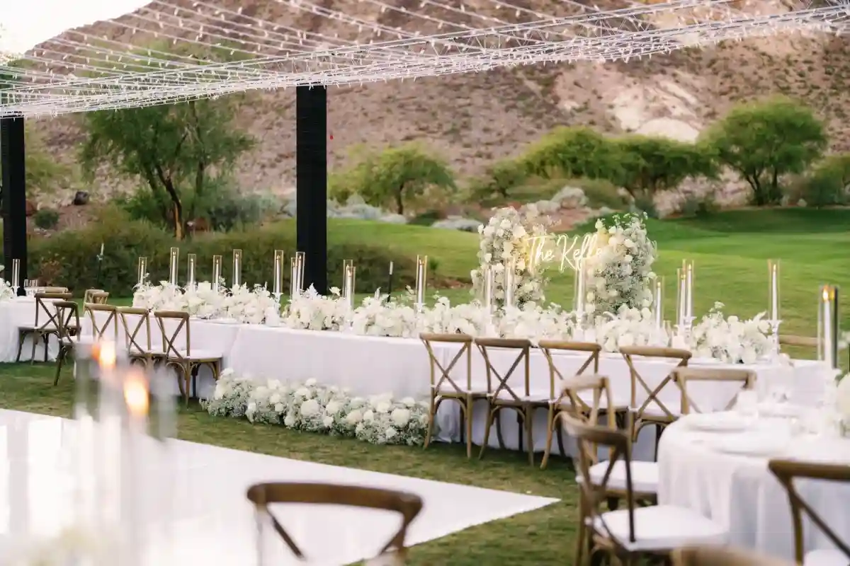 A Classic Wedding for Abigail and Derrick