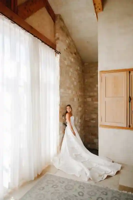 A Vineyard Wedding for Alexis and Austin