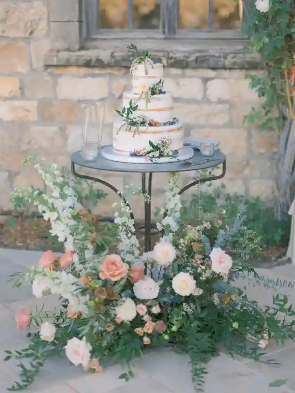 A Vineyard Wedding for Alexis and Austin