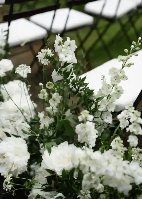 An Estate Wedding for Amanda and Mike