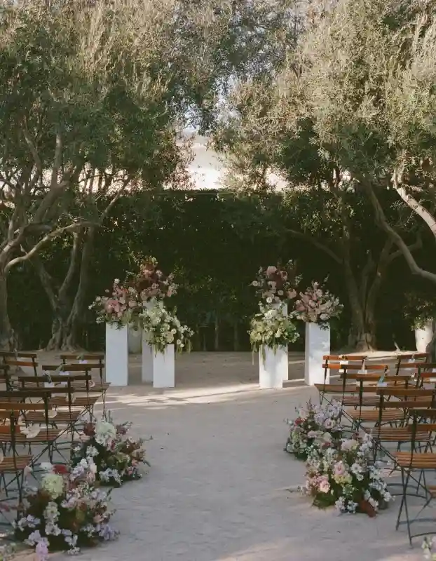 A Vintage Wedding for Amelia and Dylan