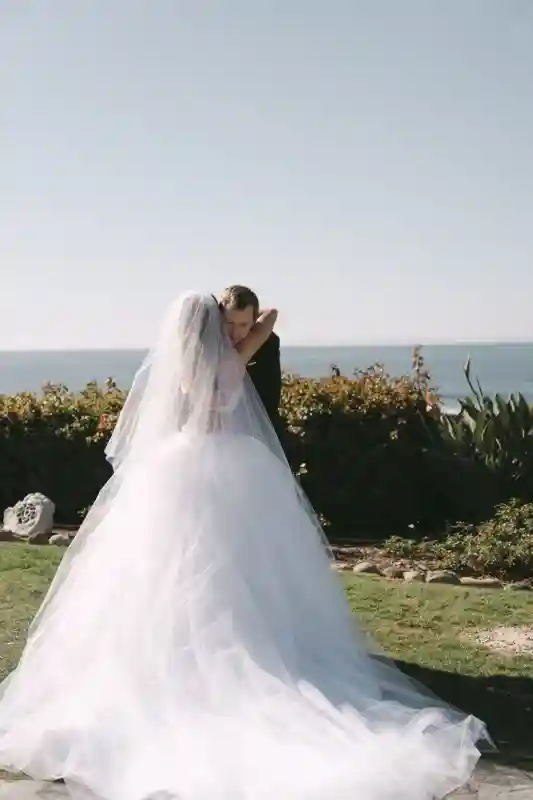 A Vintage Wedding for Amelia and Dylan