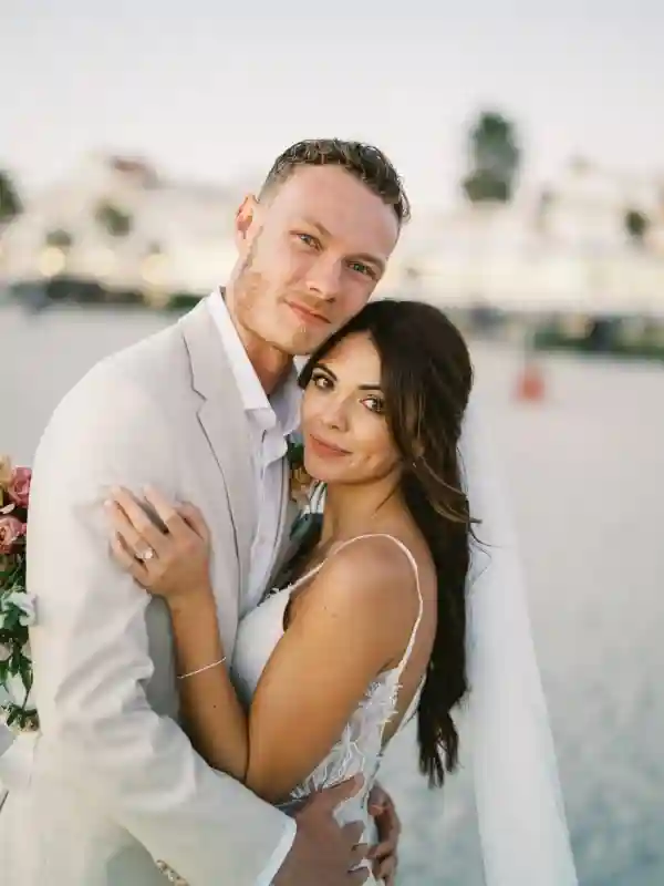 A Beach Wedding for Andi and Noah