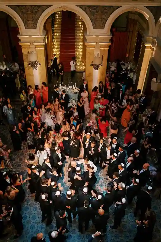 A Classic Wedding for Bridget and Max