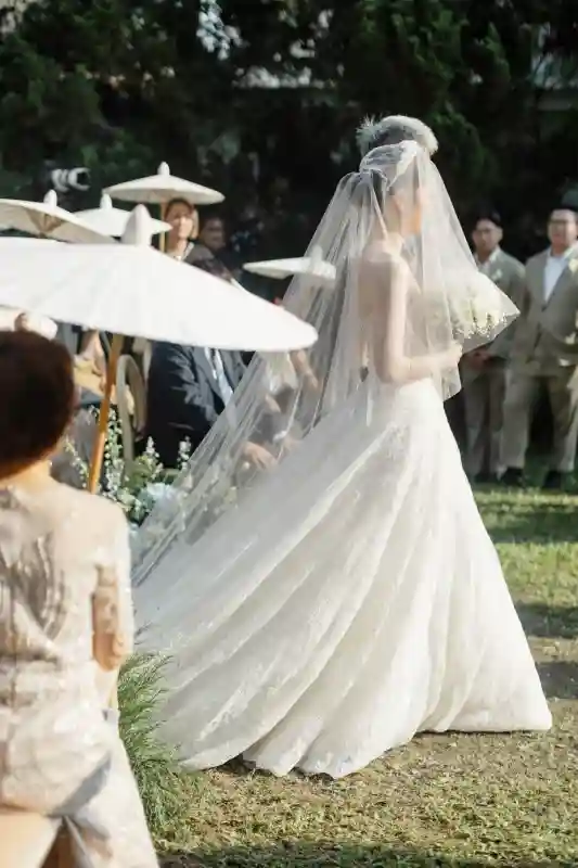 A Forest Wedding for Cynthia and Forest
