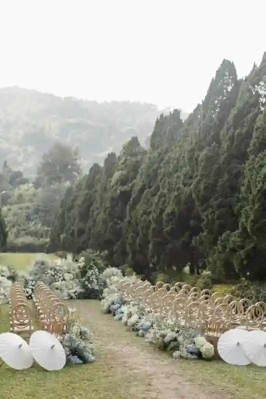 A Forest Wedding for Cynthia and Forest