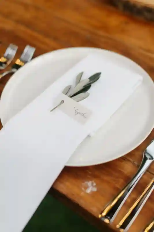 A Forest Wedding for Cynthia and Forest