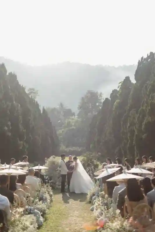 A Forest Wedding for Cynthia and Forest
