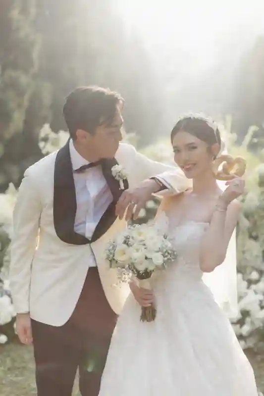 A Forest Wedding for Cynthia and Forest