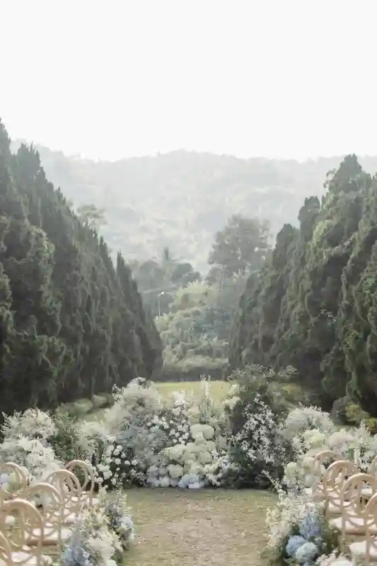 A Forest Wedding for Cynthia and Forest