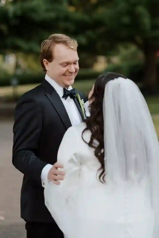 A Waterfront Wedding for Francesca and Kyle