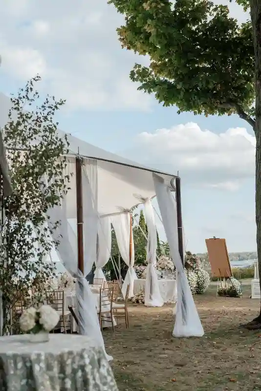 A Waterfront Wedding for Francesca and Kyle