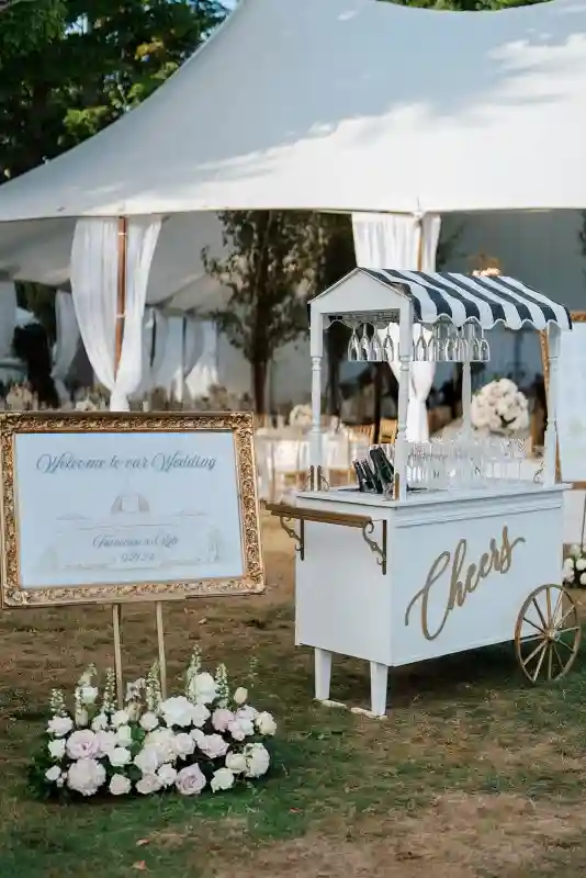 A Waterfront Wedding for Francesca and Kyle