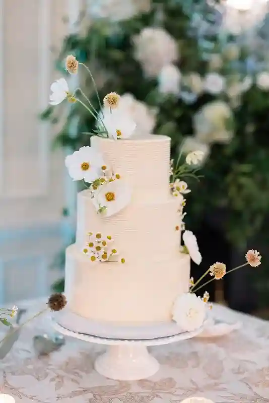 A Garden Wedding for Jenna and Sam