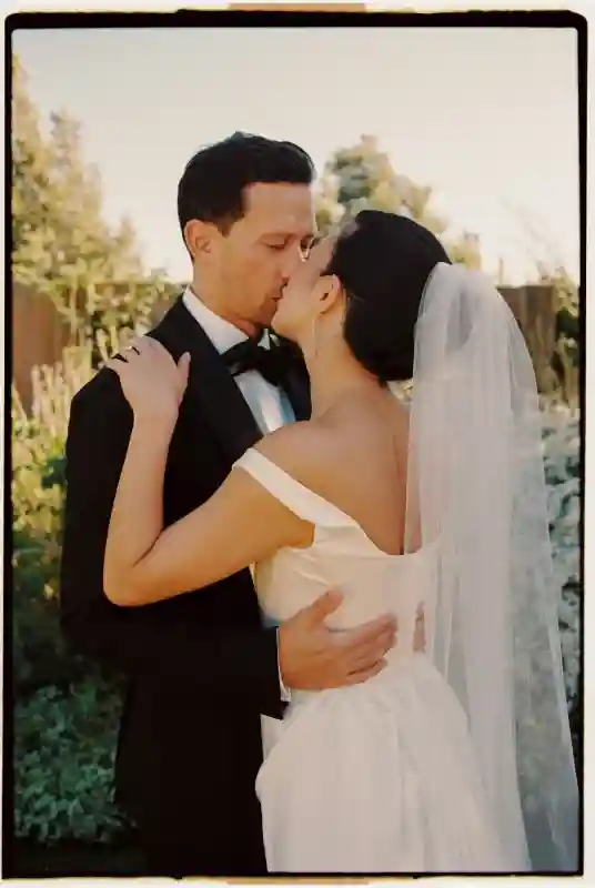 A Garden Wedding for Jennie and John