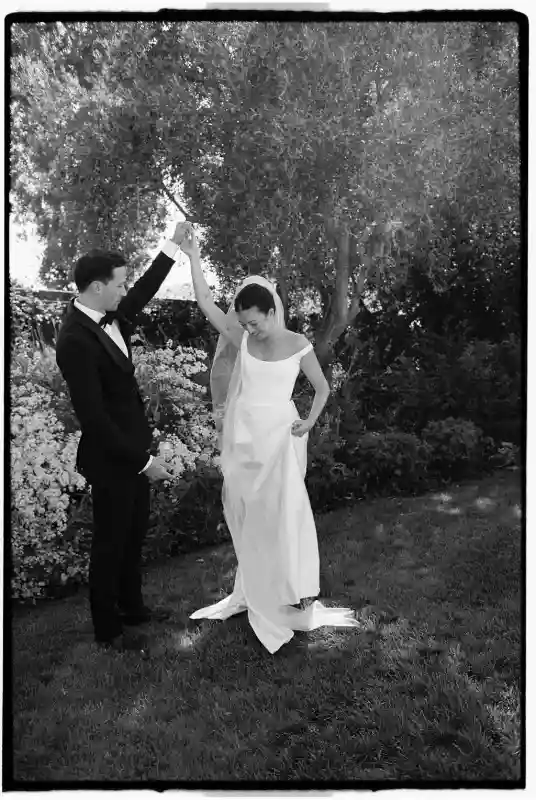 A Garden Wedding for Jennie and John