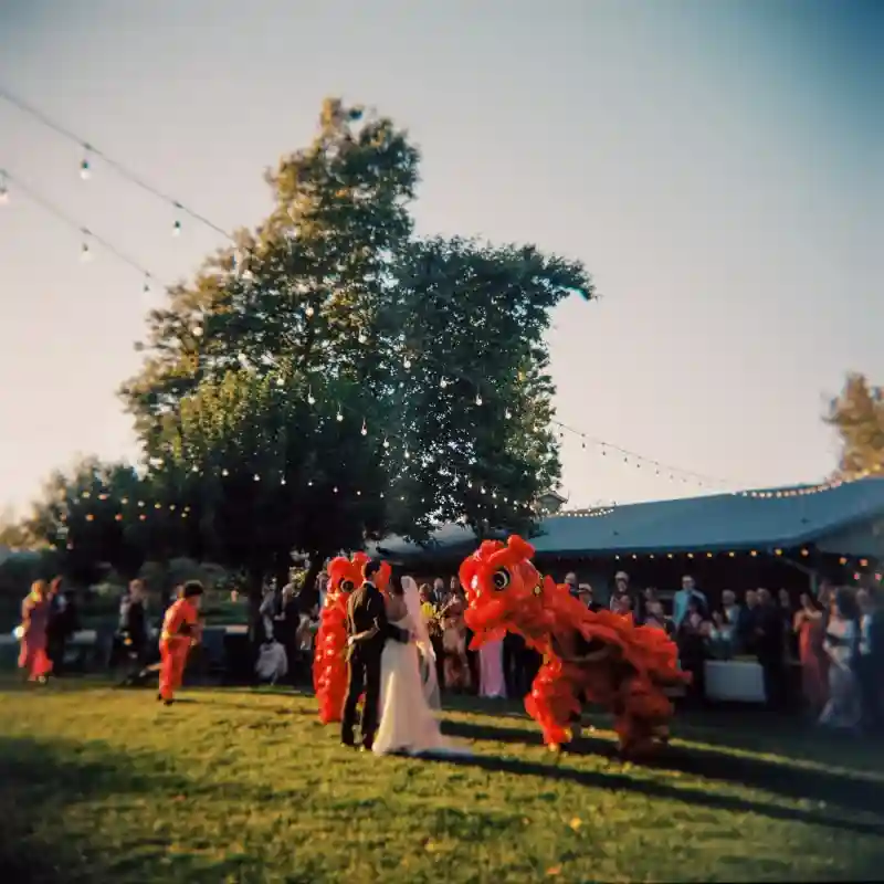 A Garden Wedding for Jennie and John