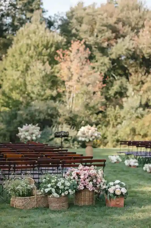 A Rustic Wedding for Julia and Eric