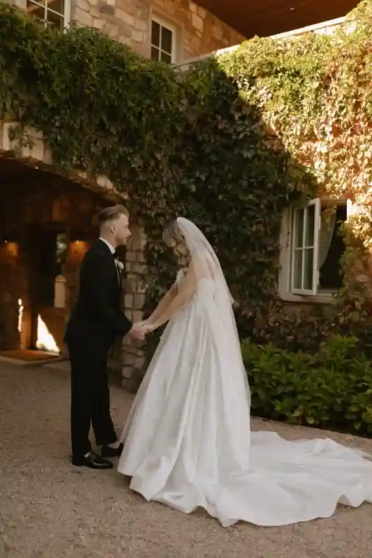 An Intimate Wedding for Julianne and Tyler