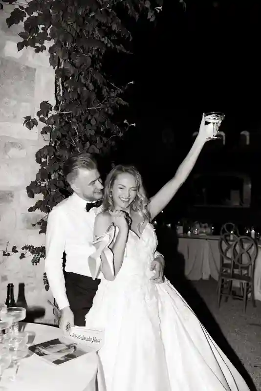 An Intimate Wedding for Julianne and Tyler