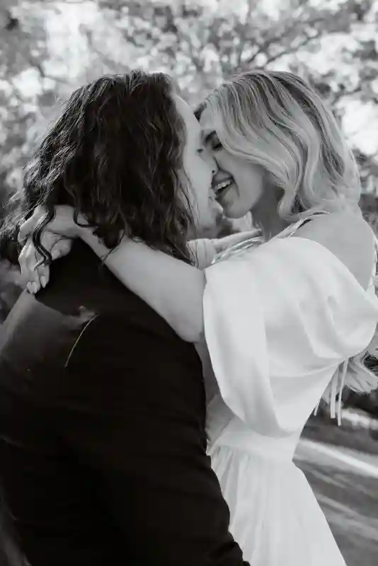 A Sweet Engagement for Lauren  and Daniel