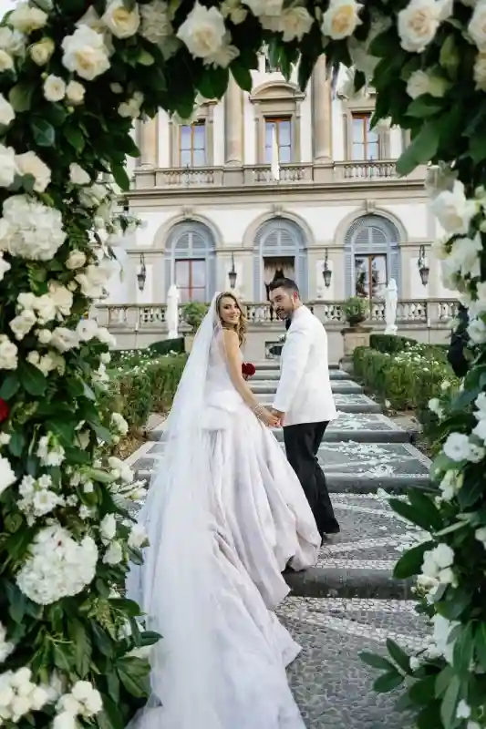 A Formal Wedding for Liz and Bradley
