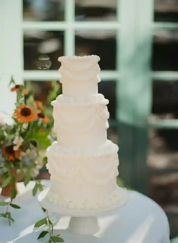 A Garden Wedding for Susan and Simon