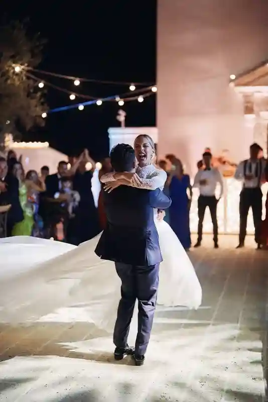 An Outdoor Wedding for Valeria and Carlos
