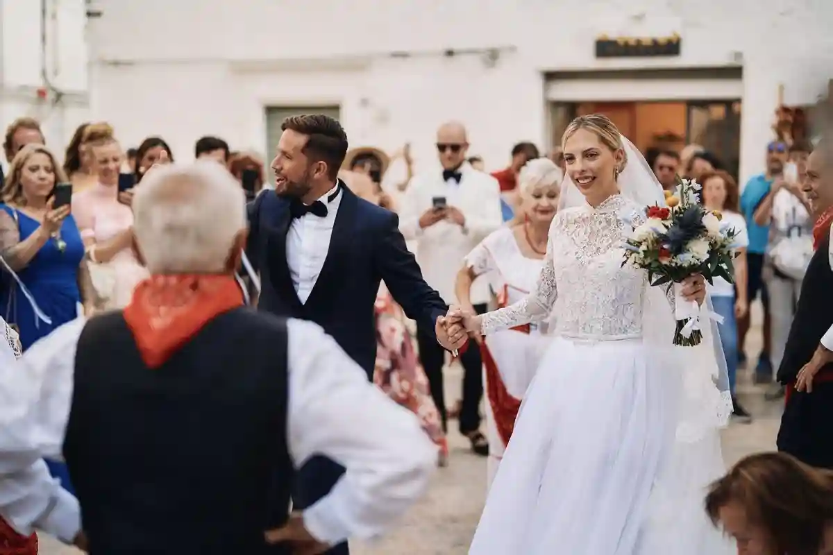 An Outdoor Wedding for Valeria and Carlos
