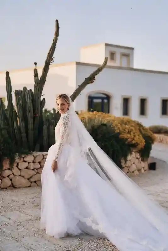 An Outdoor Wedding for Valeria and Carlos