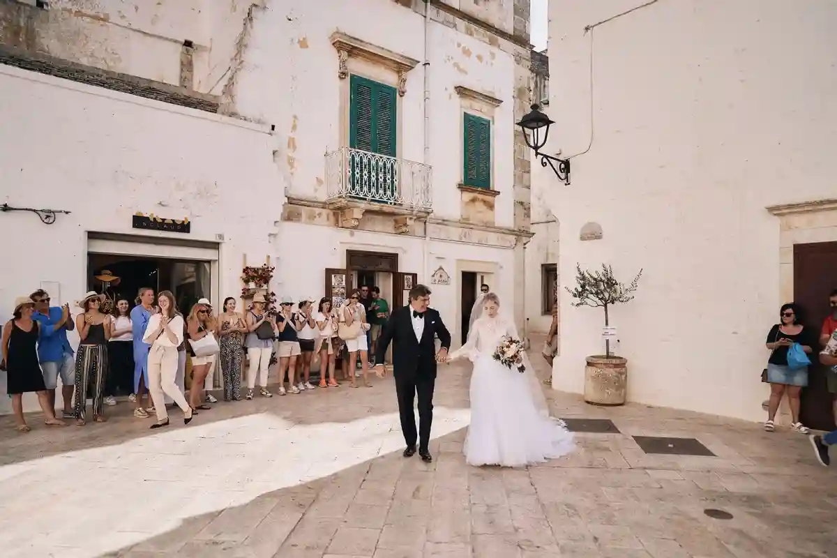 An Outdoor Wedding for Valeria and Carlos