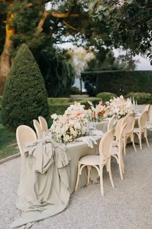A Regency Chic Editorial for Vanessa and Ricardo