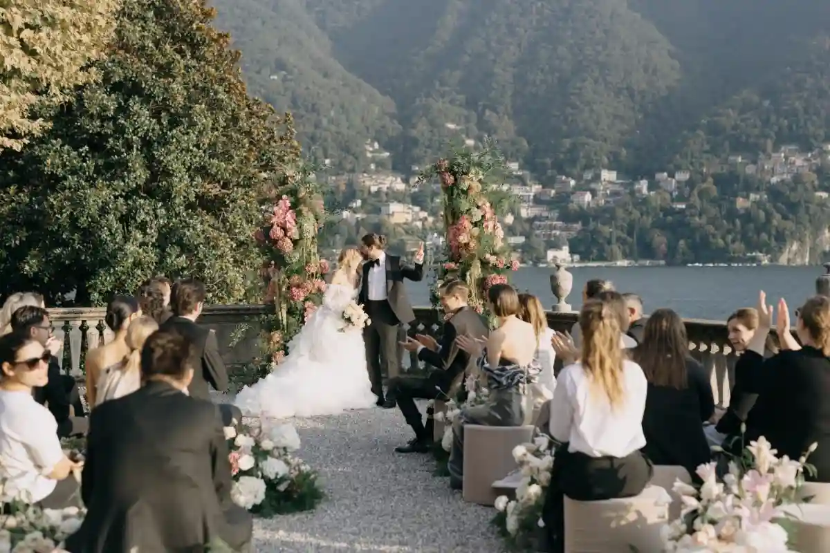 A Regency Chic Editorial for Vanessa and Ricardo