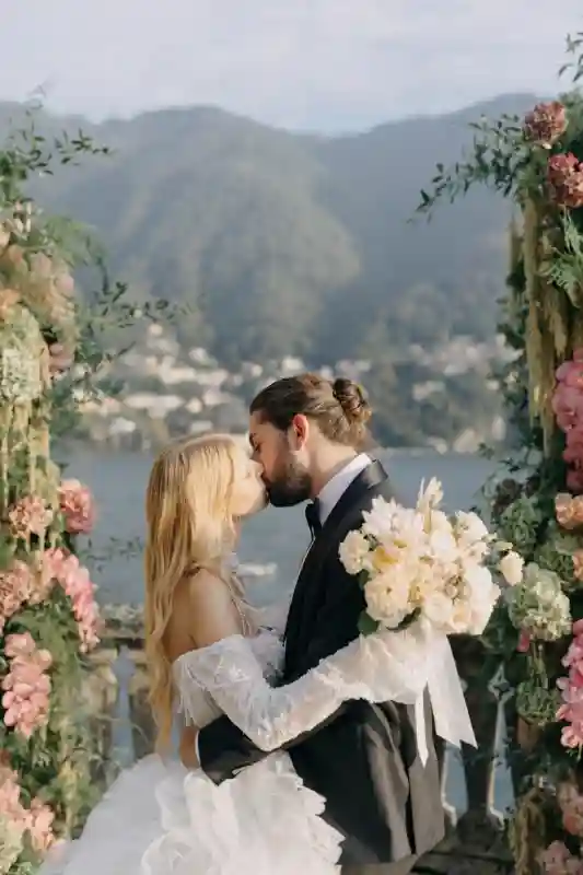 A Regency Chic Editorial for Vanessa and Ricardo