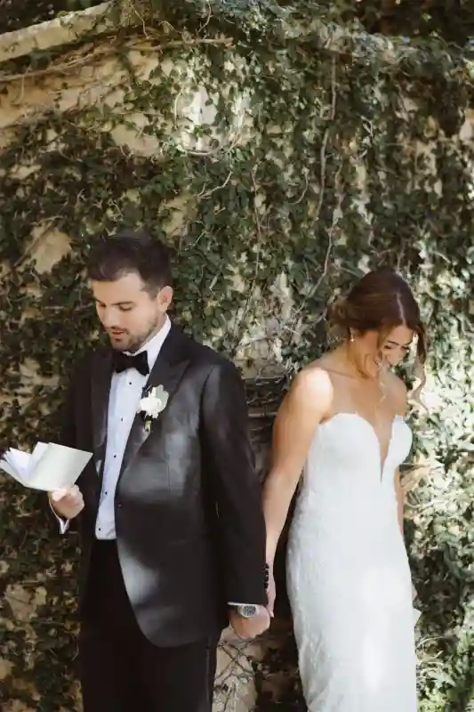 A Classic Wedding for Vanessa and Ryan