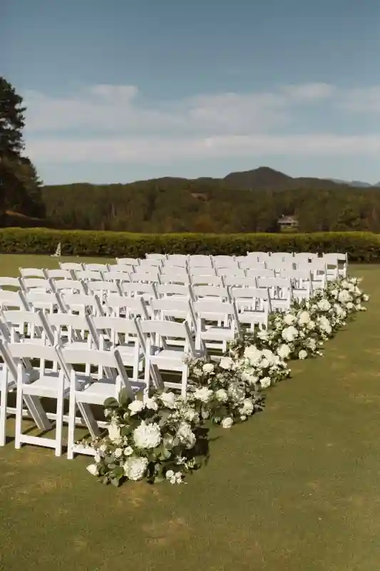 A Classic Wedding for Vanessa and Ryan